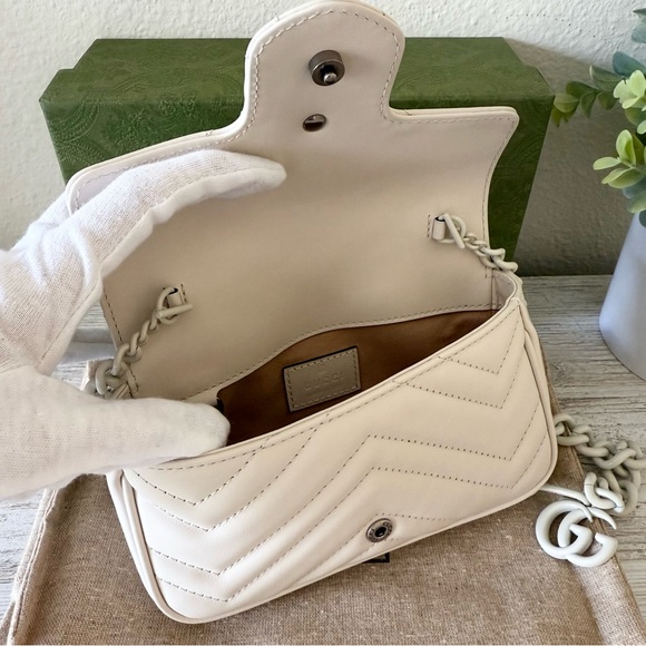 New Gucci Marmont GG belt shoulder leather mini bag with chain size 65 white - Picture 4 of 15
